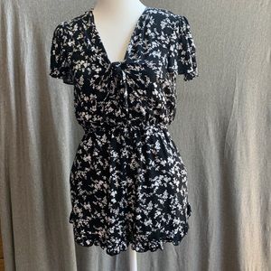 Soprano floral romper